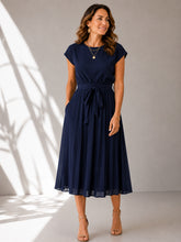 Vestido Camille Midi Plissado Elegância e Sofisticação.