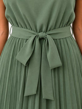 Vestido Camille Midi Plissado Elegância e Sofisticação.