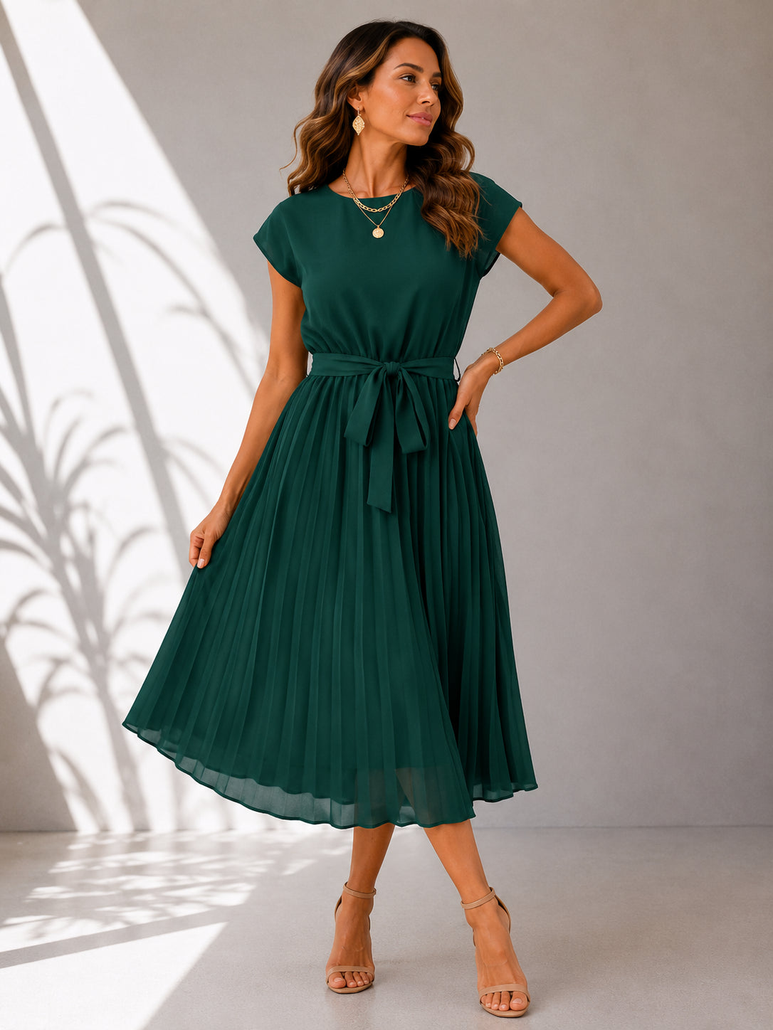 Vestido Camille Midi Plissado Elegância e Sofisticação.