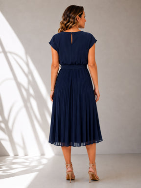 Vestido Camille Midi Plissado Elegância e Sofisticação.